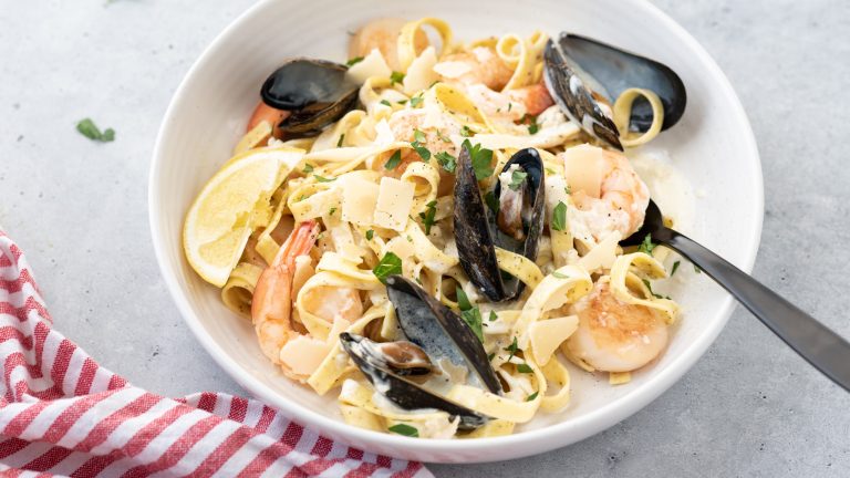 Creamy Lemon Seafood Pasta